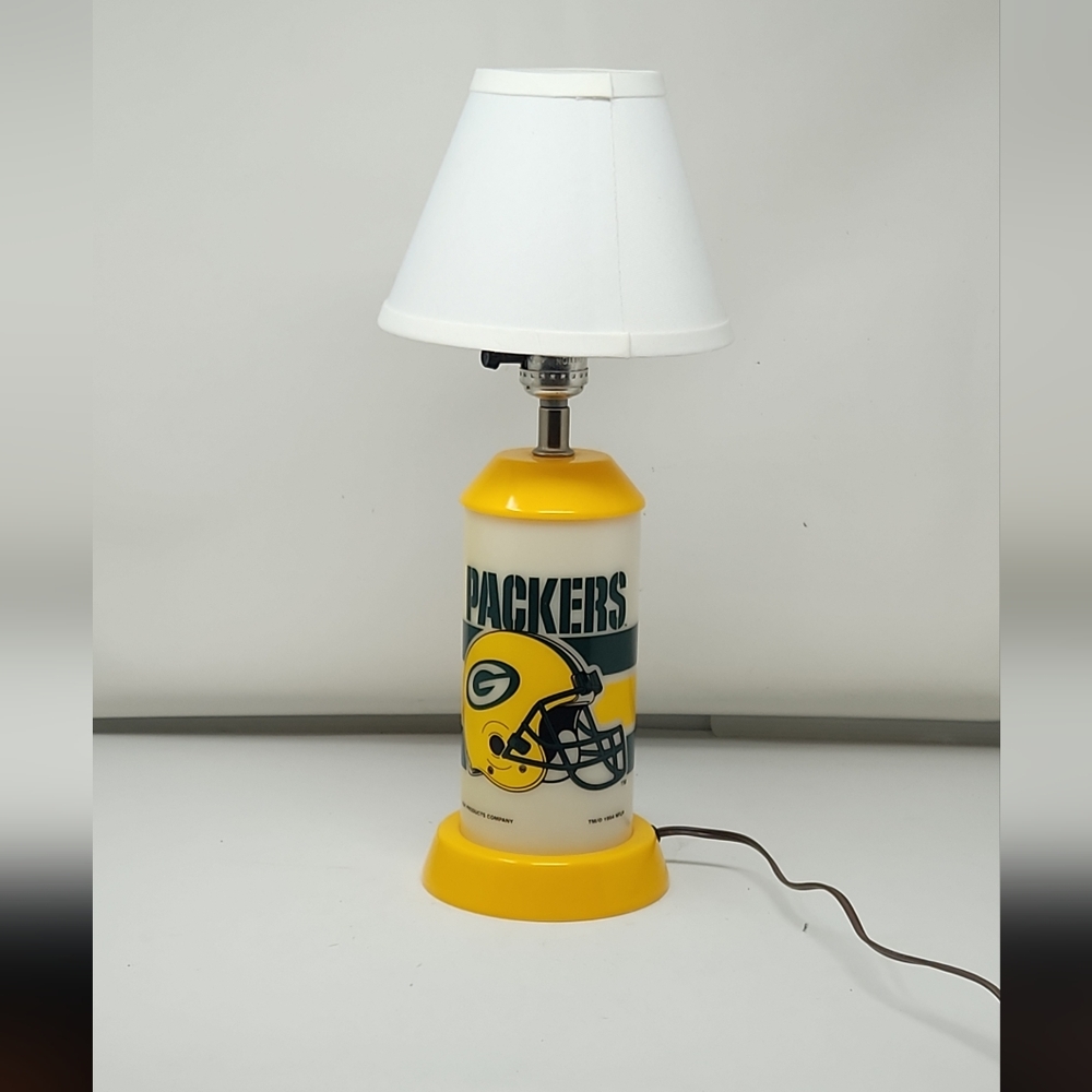 Vintage NFL 1994 Green Bay Packers Football Table Lamp 3 Settings